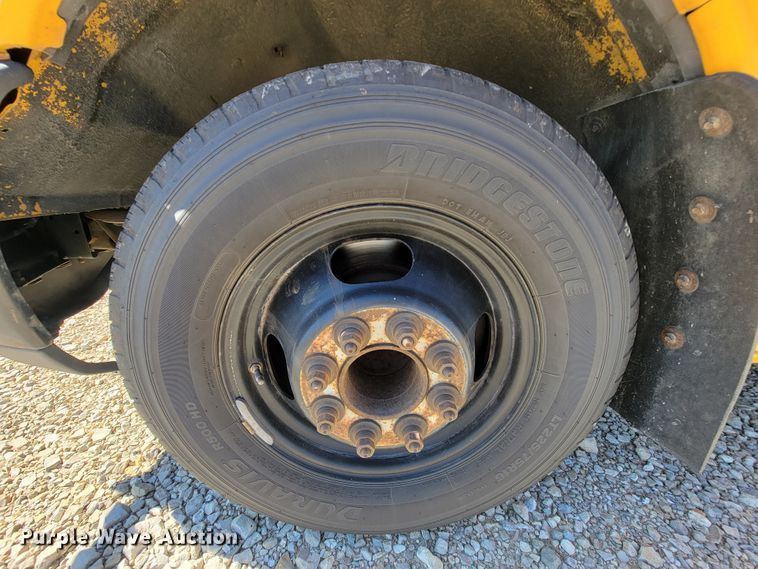 image for item KQ9109 2010 Chevrolet Express G3500  school bus