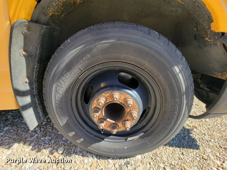 image for item KQ9109 2010 Chevrolet Express G3500  school bus