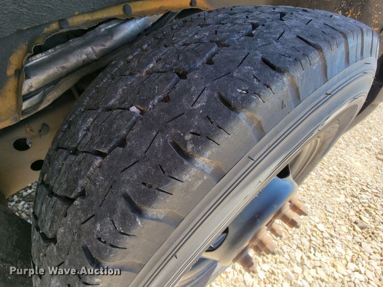 image for item KQ9109 2010 Chevrolet Express G3500  school bus