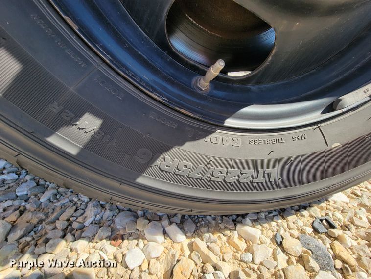 image for item KQ9109 2010 Chevrolet Express G3500  school bus