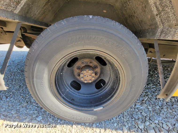 image for item KQ9109 2010 Chevrolet Express G3500  school bus