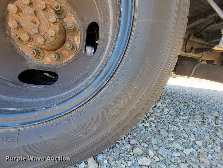 image for item KQ9109 2010 Chevrolet Express G3500  school bus