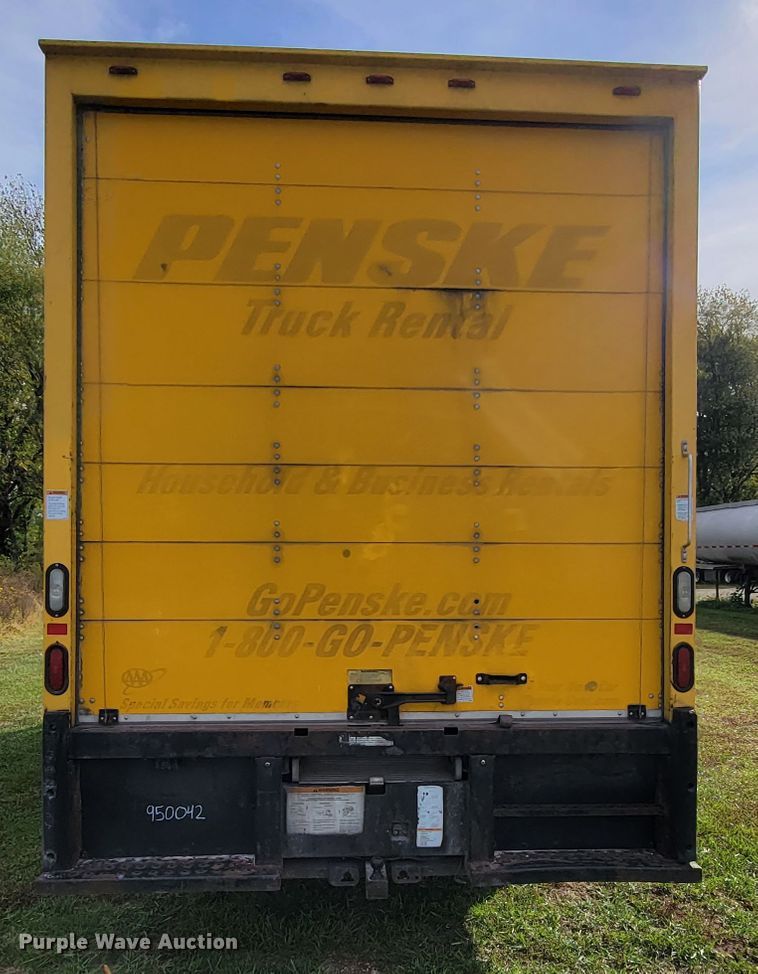 image for item KQ9133 2012 International TerraStar  box truck