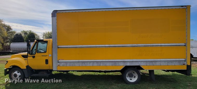 image for item KQ9133 2012 International TerraStar  box truck