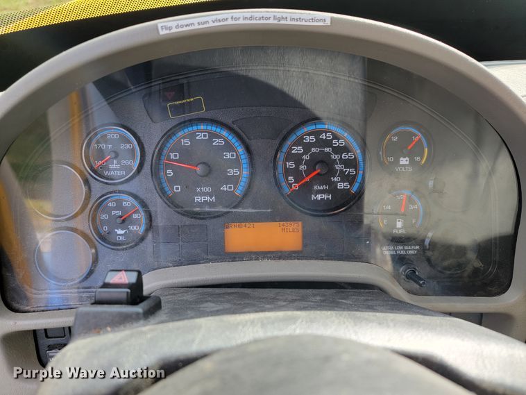 image for item KQ9133 2012 International TerraStar  box truck