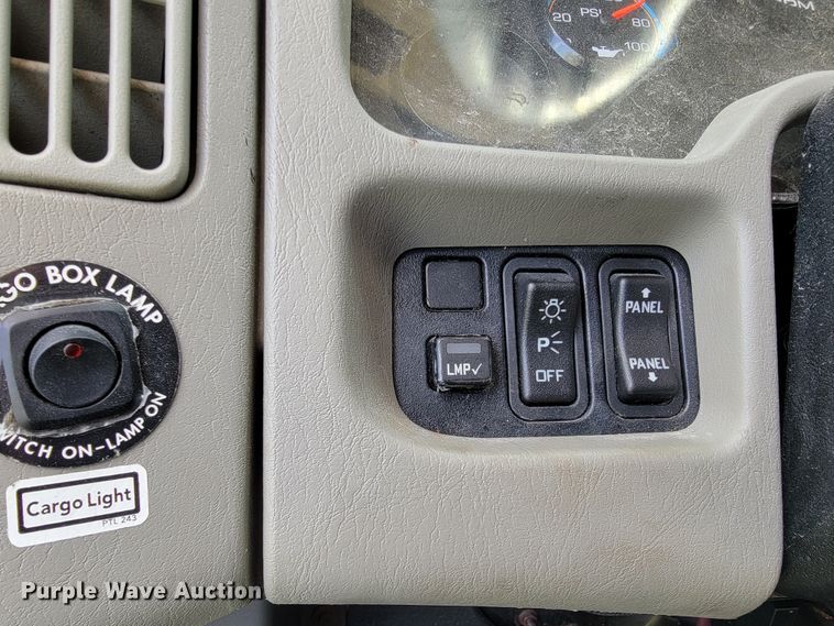 image for item KQ9133 2012 International TerraStar  box truck