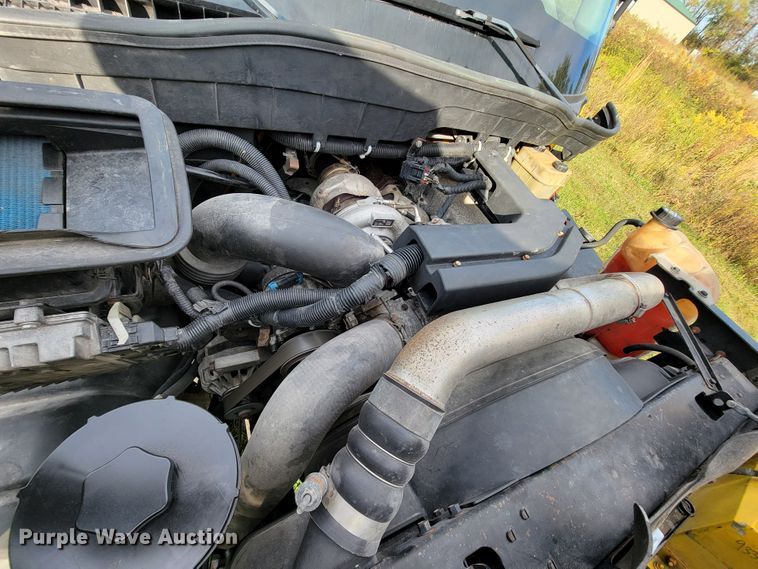 image for item KQ9133 2012 International TerraStar  box truck