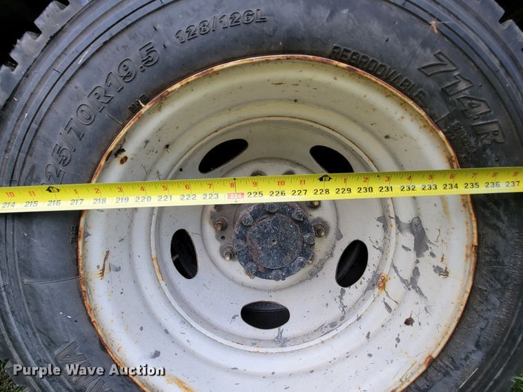 image for item KQ9133 2012 International TerraStar  box truck