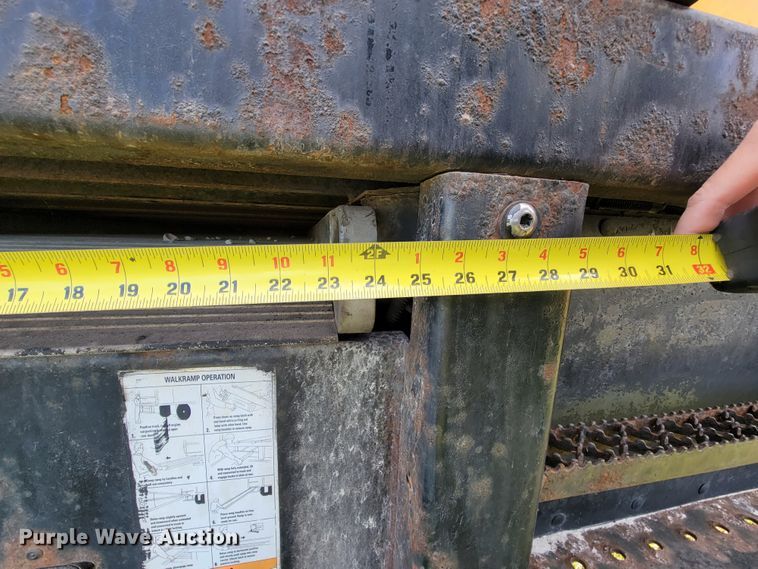 image for item KQ9133 2012 International TerraStar  box truck