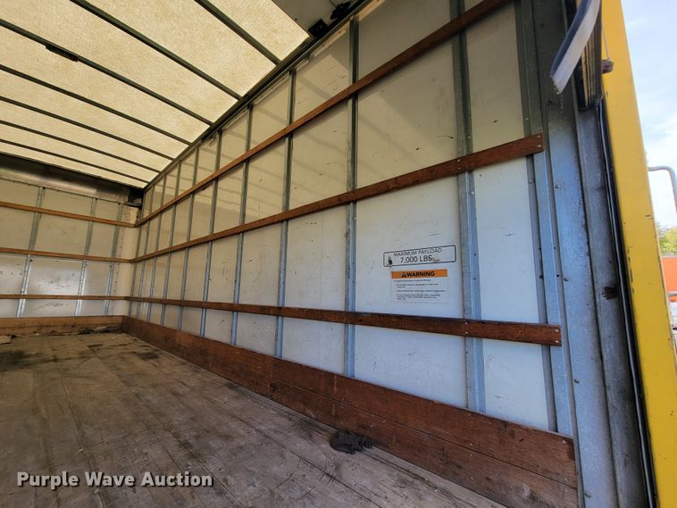 image for item KQ9133 2012 International TerraStar  box truck