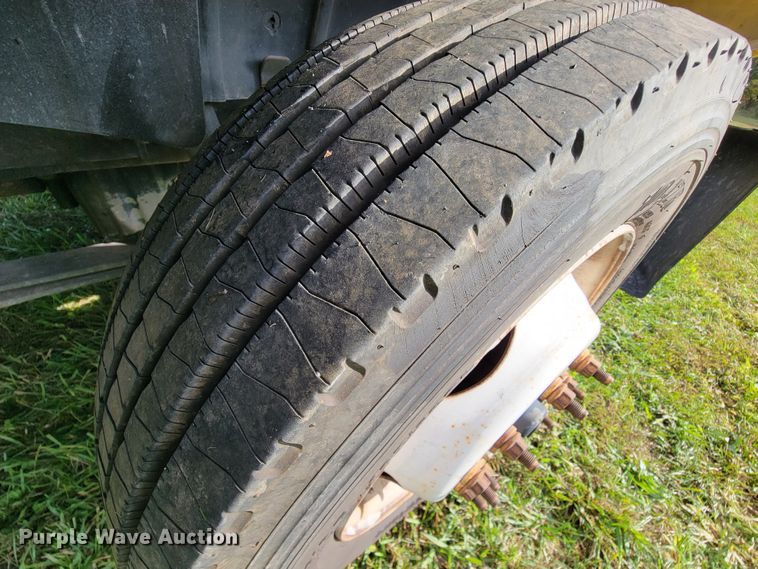 image for item KQ9133 2012 International TerraStar  box truck