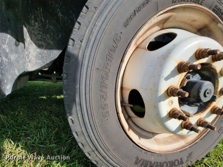 image for item KQ9133 2012 International TerraStar  box truck