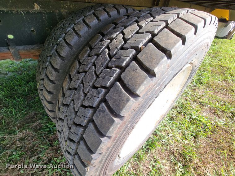 image for item KQ9133 2012 International TerraStar  box truck