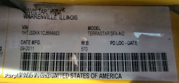 image for item KQ9133 2012 International TerraStar  box truck