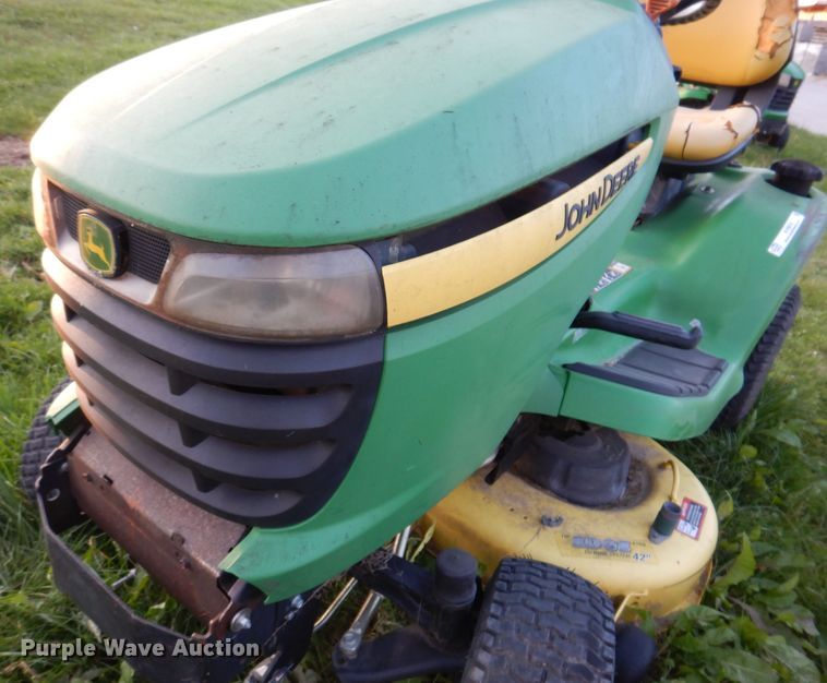 image for item KY9616 2010 John Deere X300  lawn mower