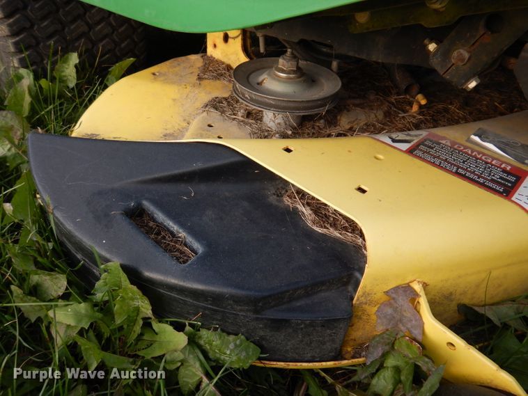 image for item KY9616 2010 John Deere X300  lawn mower