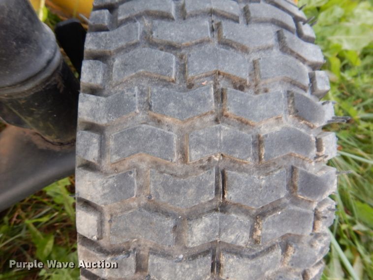 image for item KY9616 2010 John Deere X300  lawn mower