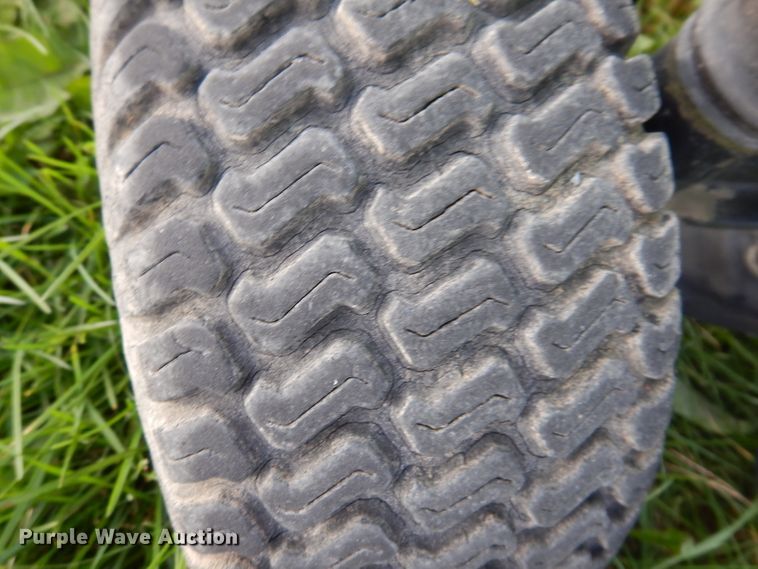 image for item KY9616 2010 John Deere X300  lawn mower