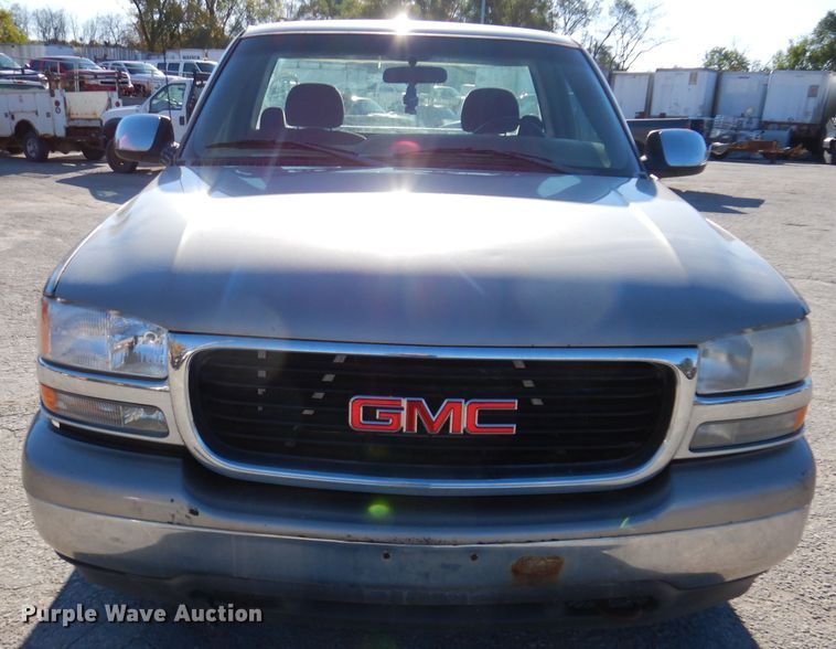 image for item KY9654 2001 GMC Sierra 1500  pickup truck