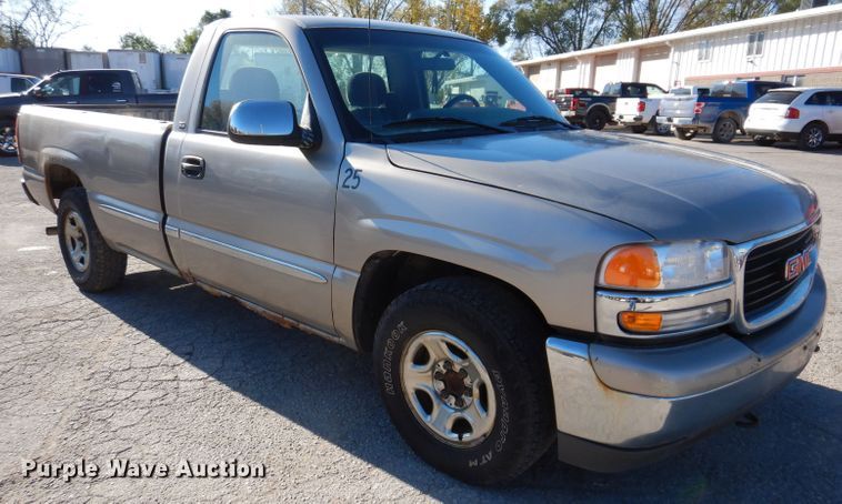 image for item KY9654 2001 GMC Sierra 1500  pickup truck