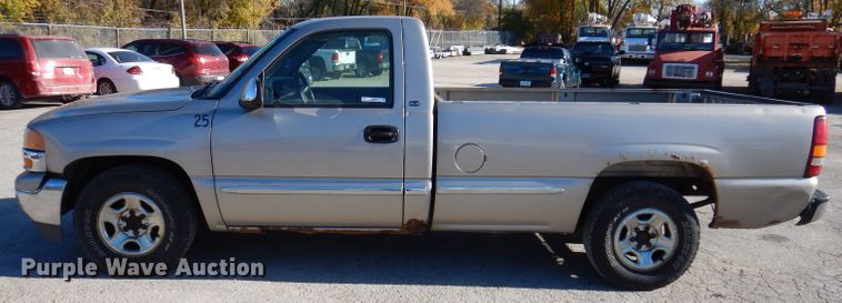 image for item KY9654 2001 GMC Sierra 1500  pickup truck