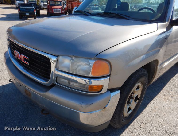 image for item KY9654 2001 GMC Sierra 1500  pickup truck