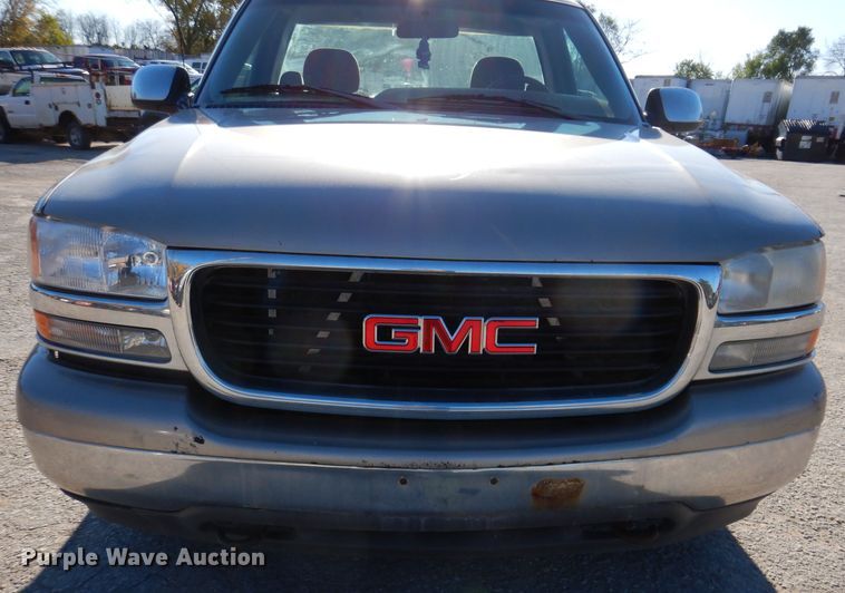 image for item KY9654 2001 GMC Sierra 1500  pickup truck