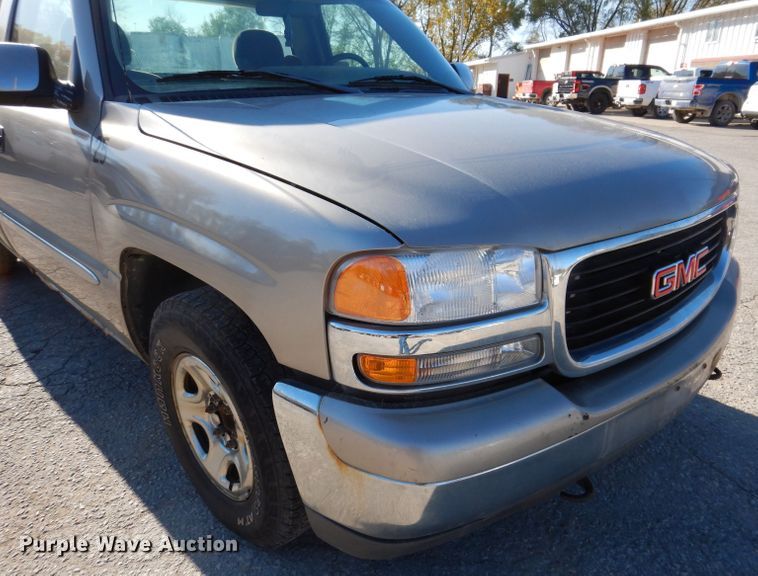 image for item KY9654 2001 GMC Sierra 1500  pickup truck
