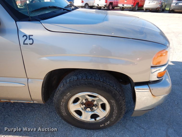 image for item KY9654 2001 GMC Sierra 1500  pickup truck