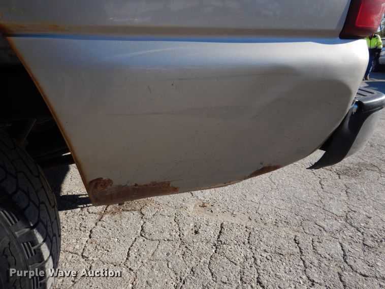 image for item KY9654 2001 GMC Sierra 1500  pickup truck