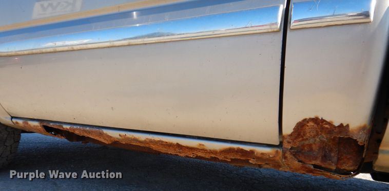 image for item KY9654 2001 GMC Sierra 1500  pickup truck