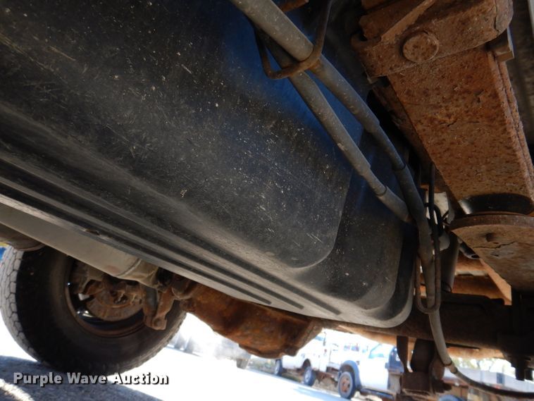 image for item KY9654 2001 GMC Sierra 1500  pickup truck