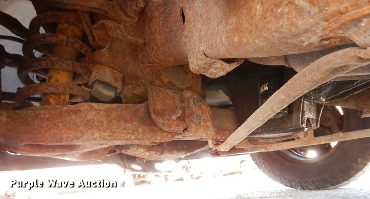 image for item KY9654 2001 GMC Sierra 1500  pickup truck