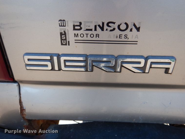 image for item KY9654 2001 GMC Sierra 1500  pickup truck