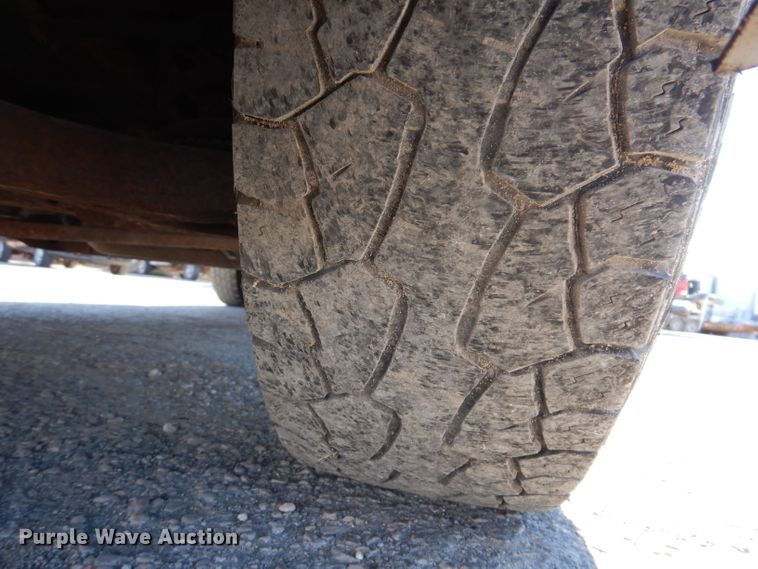 image for item KY9654 2001 GMC Sierra 1500  pickup truck