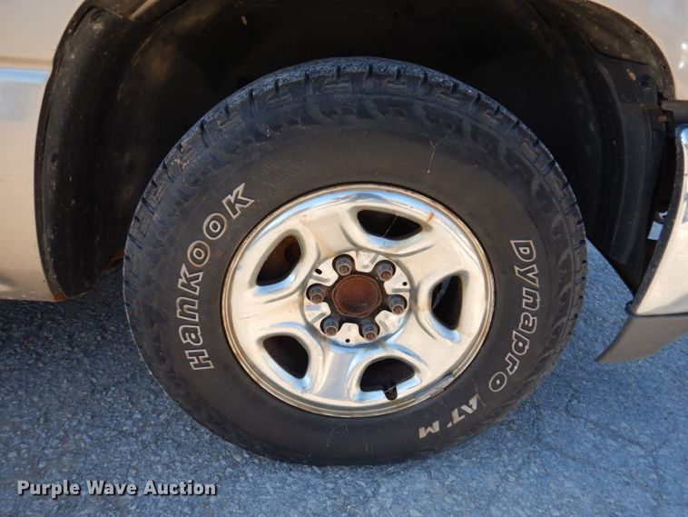 image for item KY9654 2001 GMC Sierra 1500  pickup truck