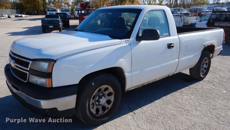 image for item KY9655 2006 Chevrolet Silverado 1500  pickup truck