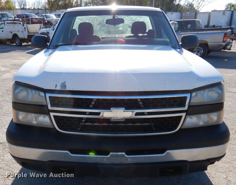 image for item KY9655 2006 Chevrolet Silverado 1500  pickup truck