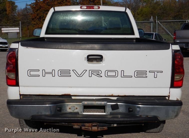 image for item KY9655 2006 Chevrolet Silverado 1500  pickup truck