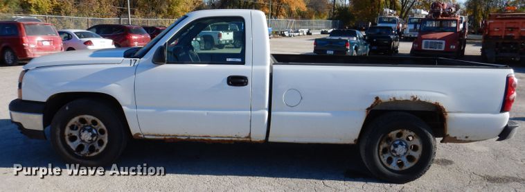 image for item KY9655 2006 Chevrolet Silverado 1500  pickup truck