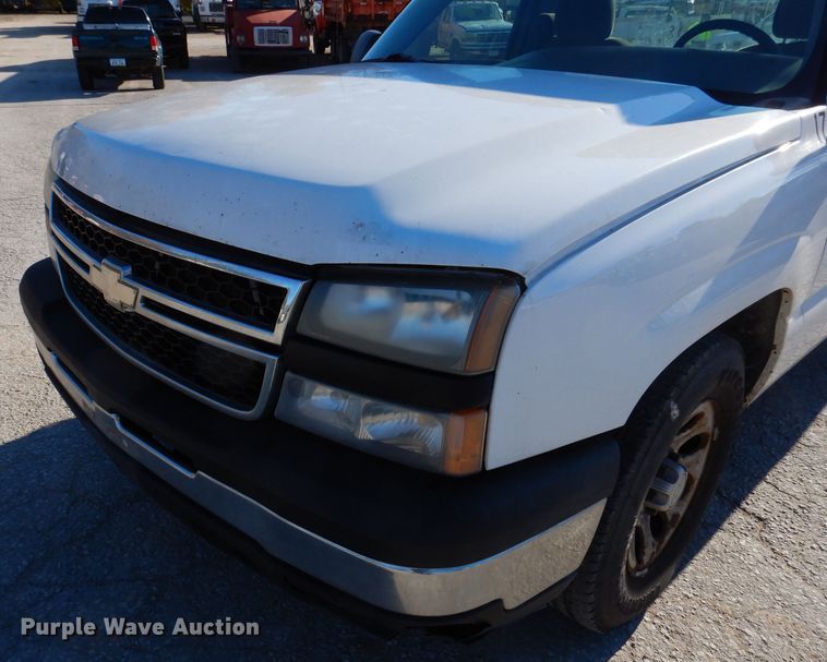 image for item KY9655 2006 Chevrolet Silverado 1500  pickup truck