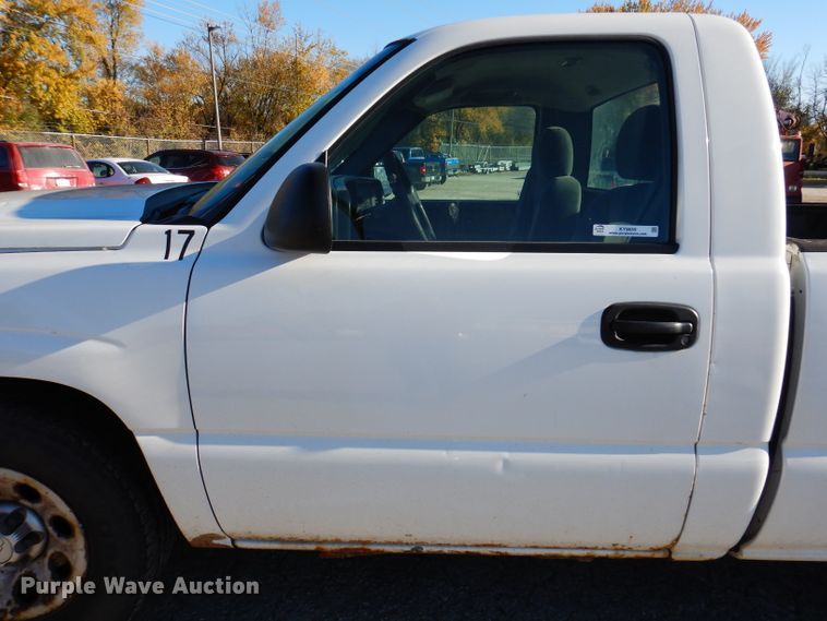 image for item KY9655 2006 Chevrolet Silverado 1500  pickup truck