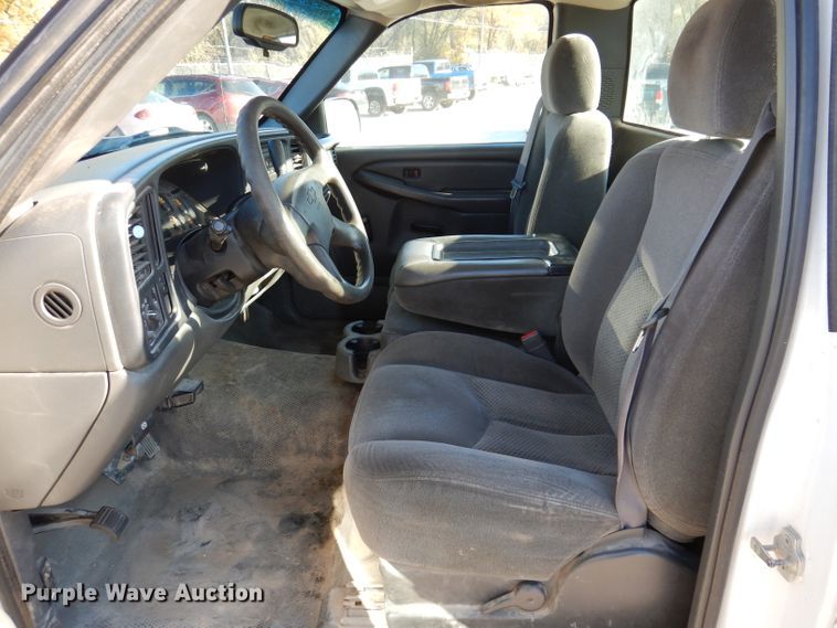 image for item KY9655 2006 Chevrolet Silverado 1500  pickup truck