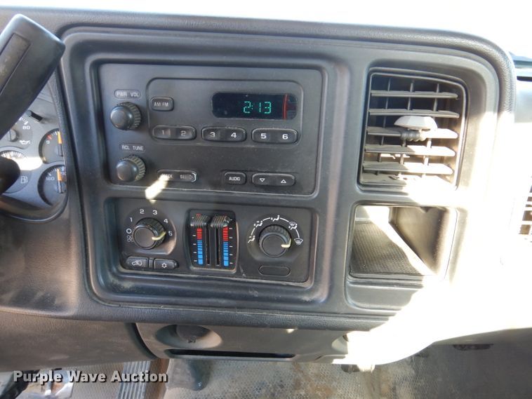 image for item KY9655 2006 Chevrolet Silverado 1500  pickup truck