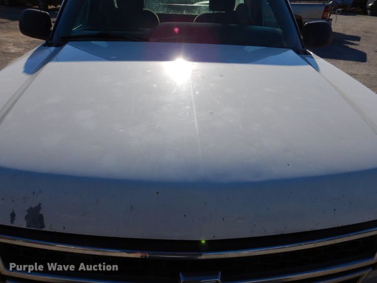 image for item KY9655 2006 Chevrolet Silverado 1500  pickup truck