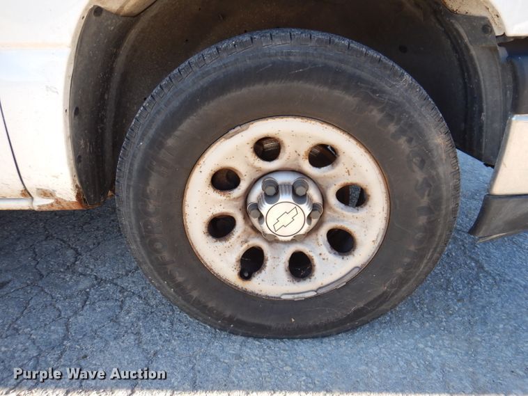 image for item KY9655 2006 Chevrolet Silverado 1500  pickup truck