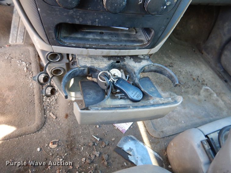 image for item KY9660 2003 Dodge Grand Caravan  van