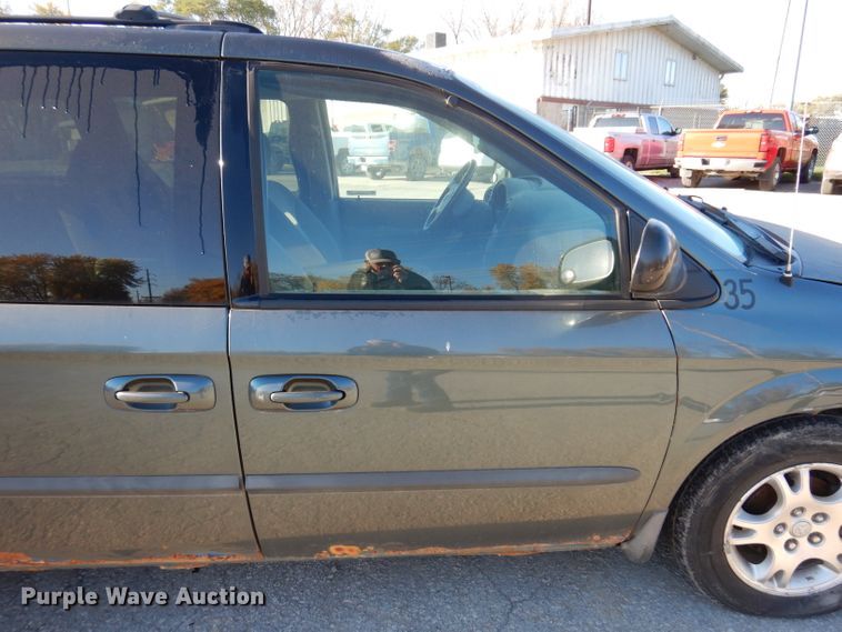 image for item KY9660 2003 Dodge Grand Caravan  van