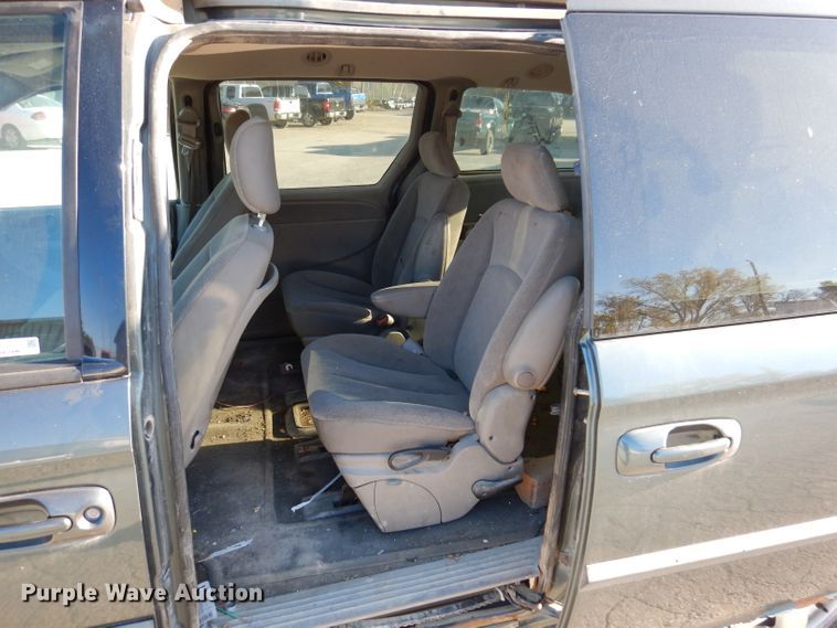 image for item KY9660 2003 Dodge Grand Caravan  van