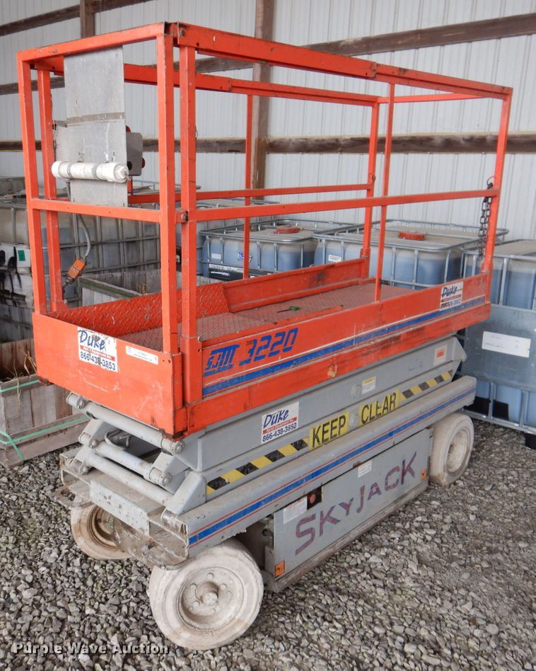 image for item KY9664 Sky Jack 3220  scissor lift